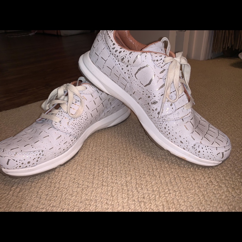 Ariat alligator print tennis shoes